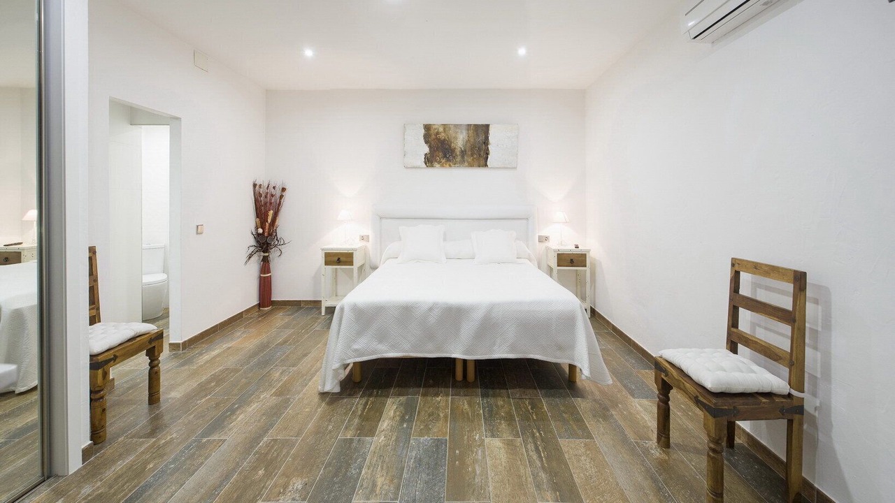 Photo of Bedroom in West End