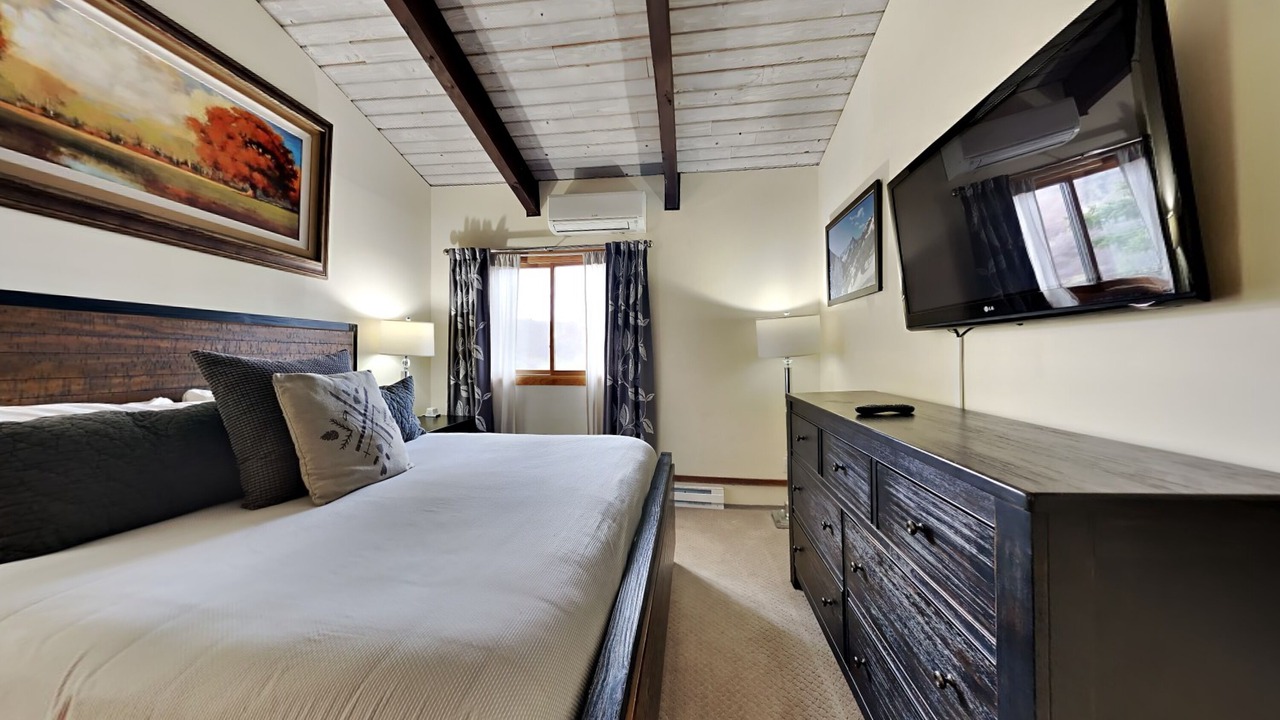 Photo of Bedroom in Snowmass Village