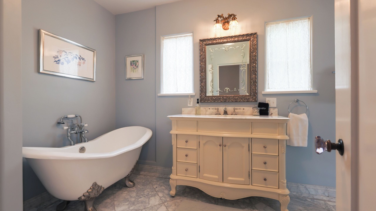 Photo of Bathroom in Sunset Cliffs