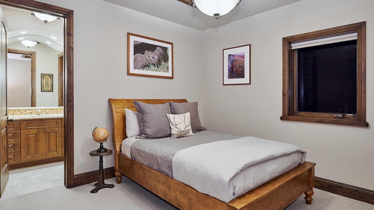 Photo of Bedroom in Aspen