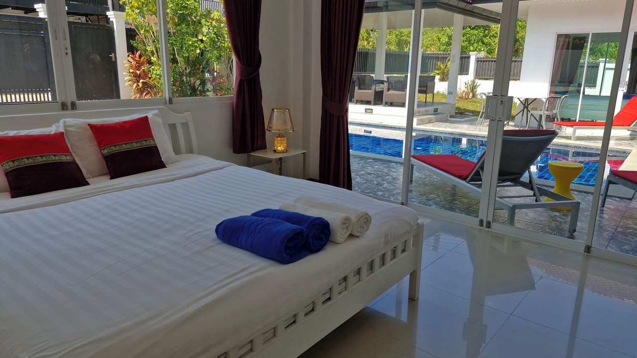 Photo of Bedroom in Chalong