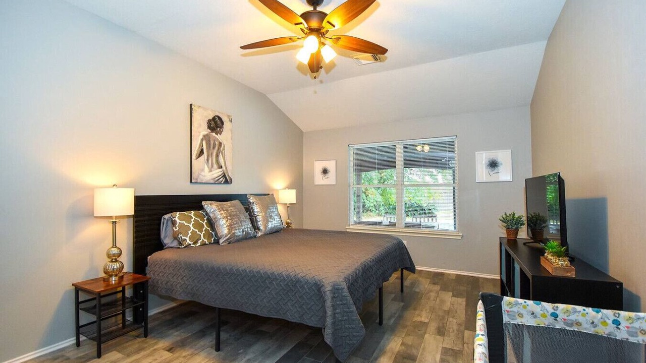 Photo of Bedroom in FM 1960