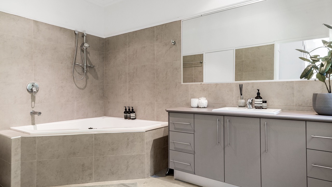 Photo of Bathroom in Suffolk Park