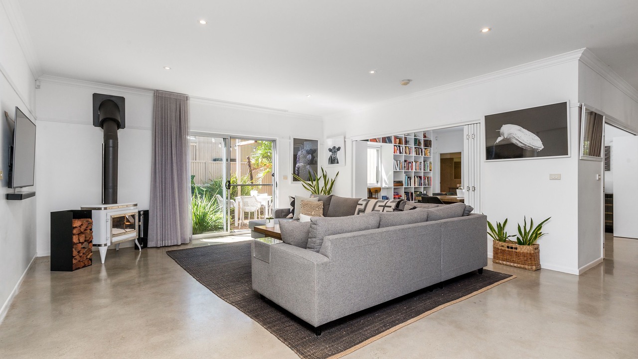 Photo of Livingroom in Suffolk Park