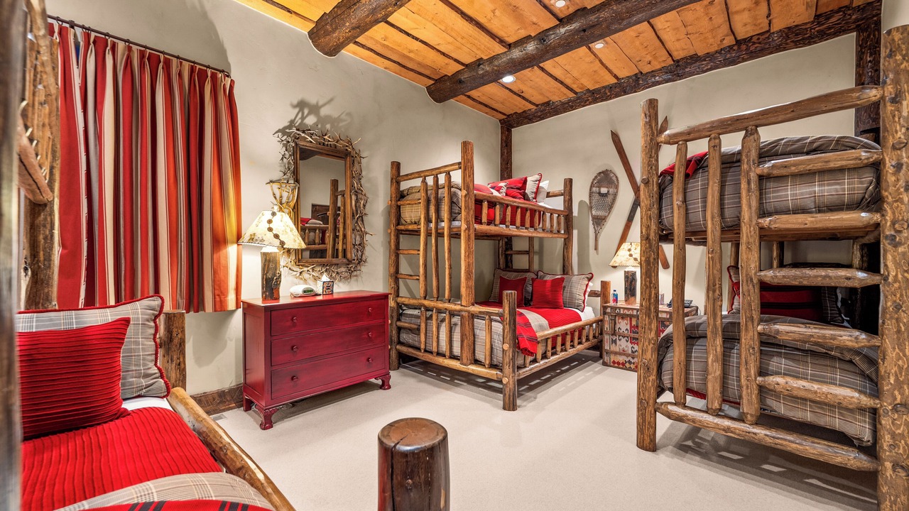 Photo of Bedroom in Aspen