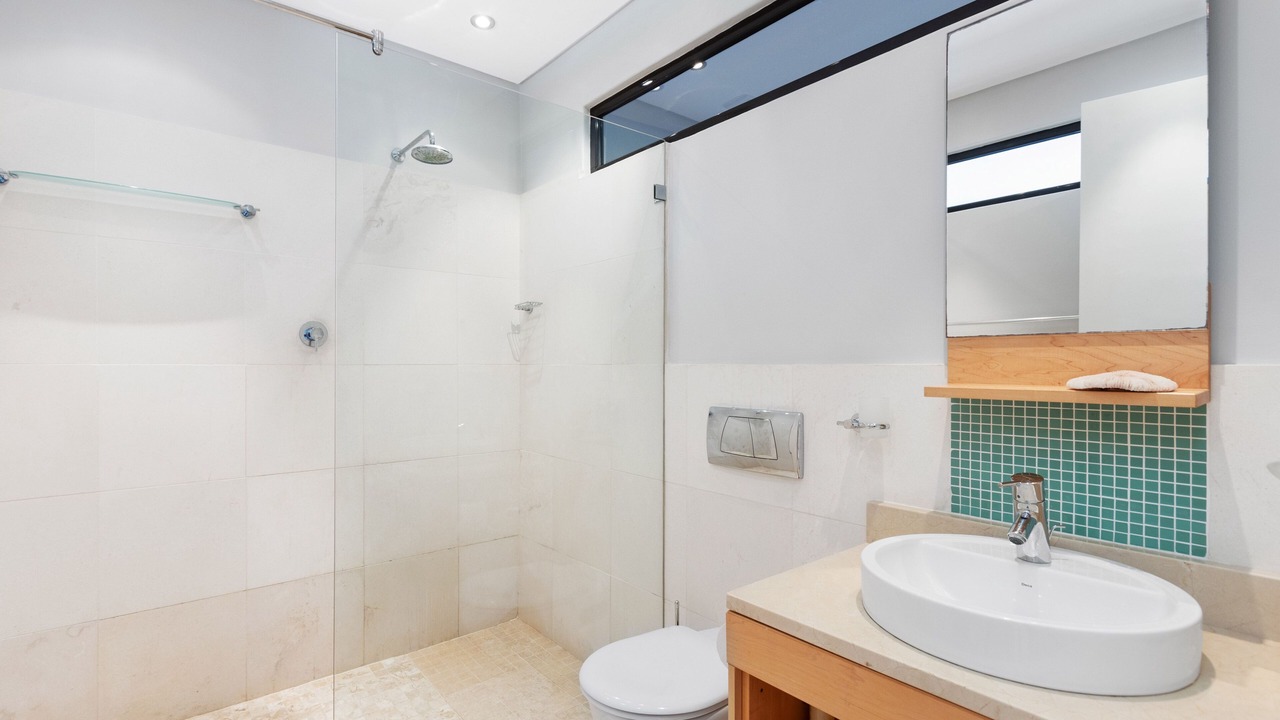Photo of Bathroom in Elgin