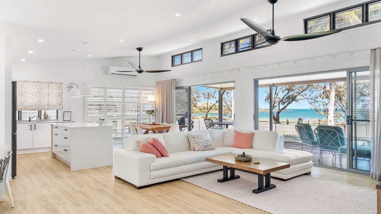 Photo of Livingroom in Grasstree Beach