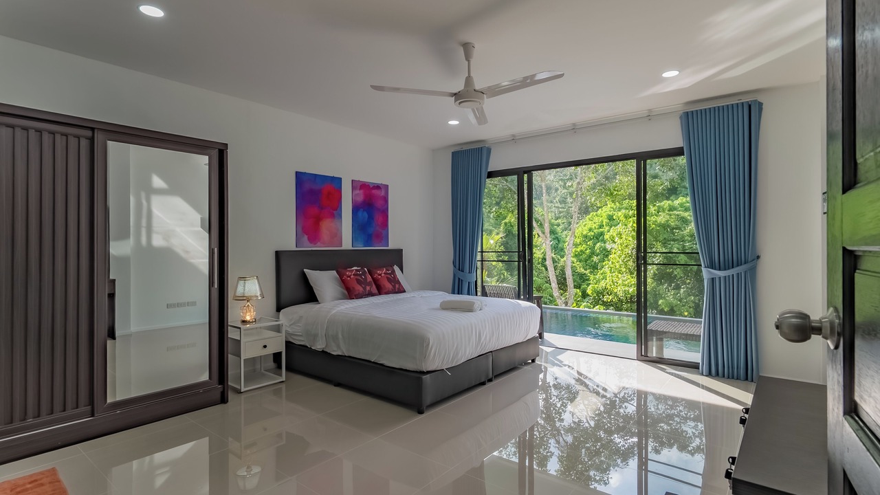 Photo of Bedroom in Chalong