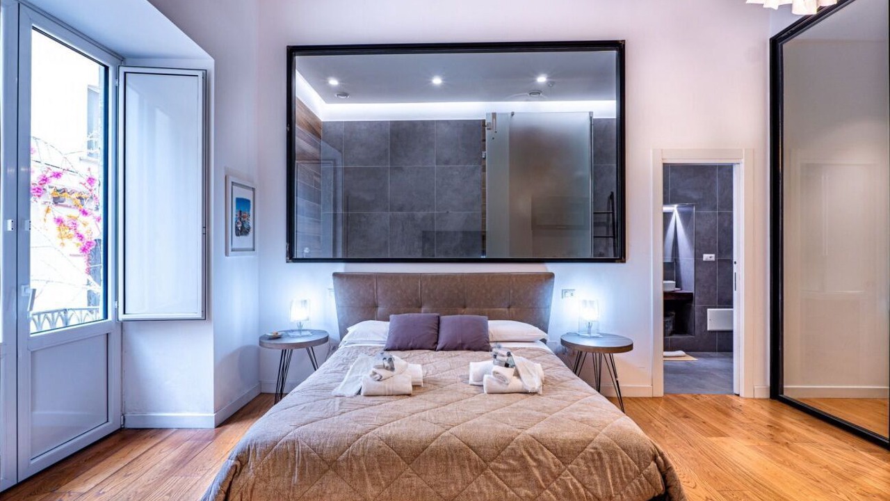 Photo of Bedroom in Historical Downtown Salerno