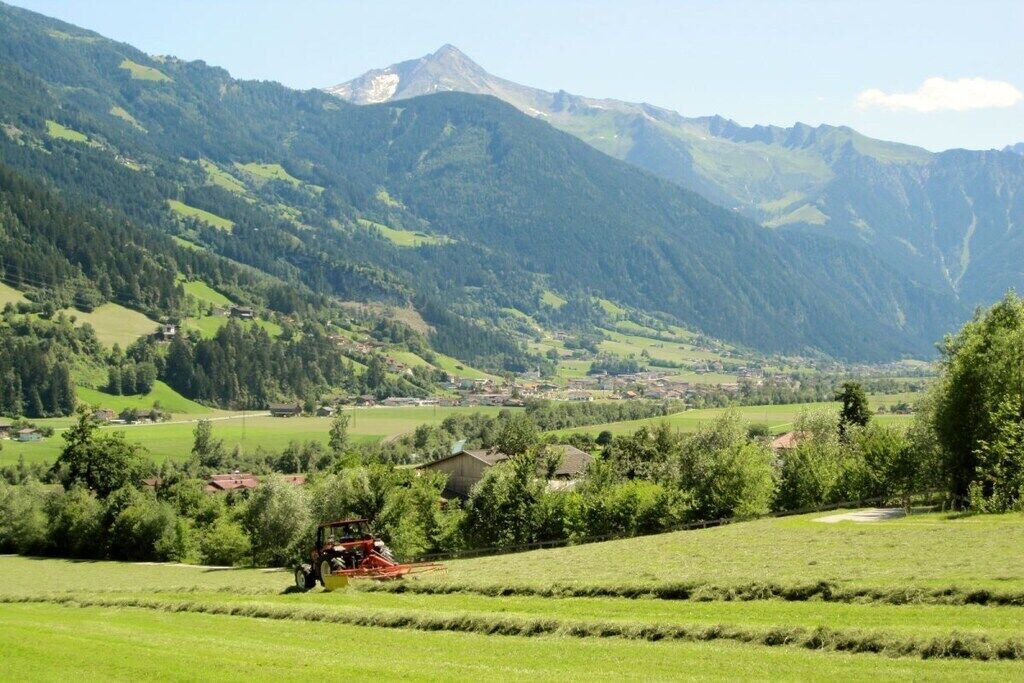 Photo of Others in Zellberg