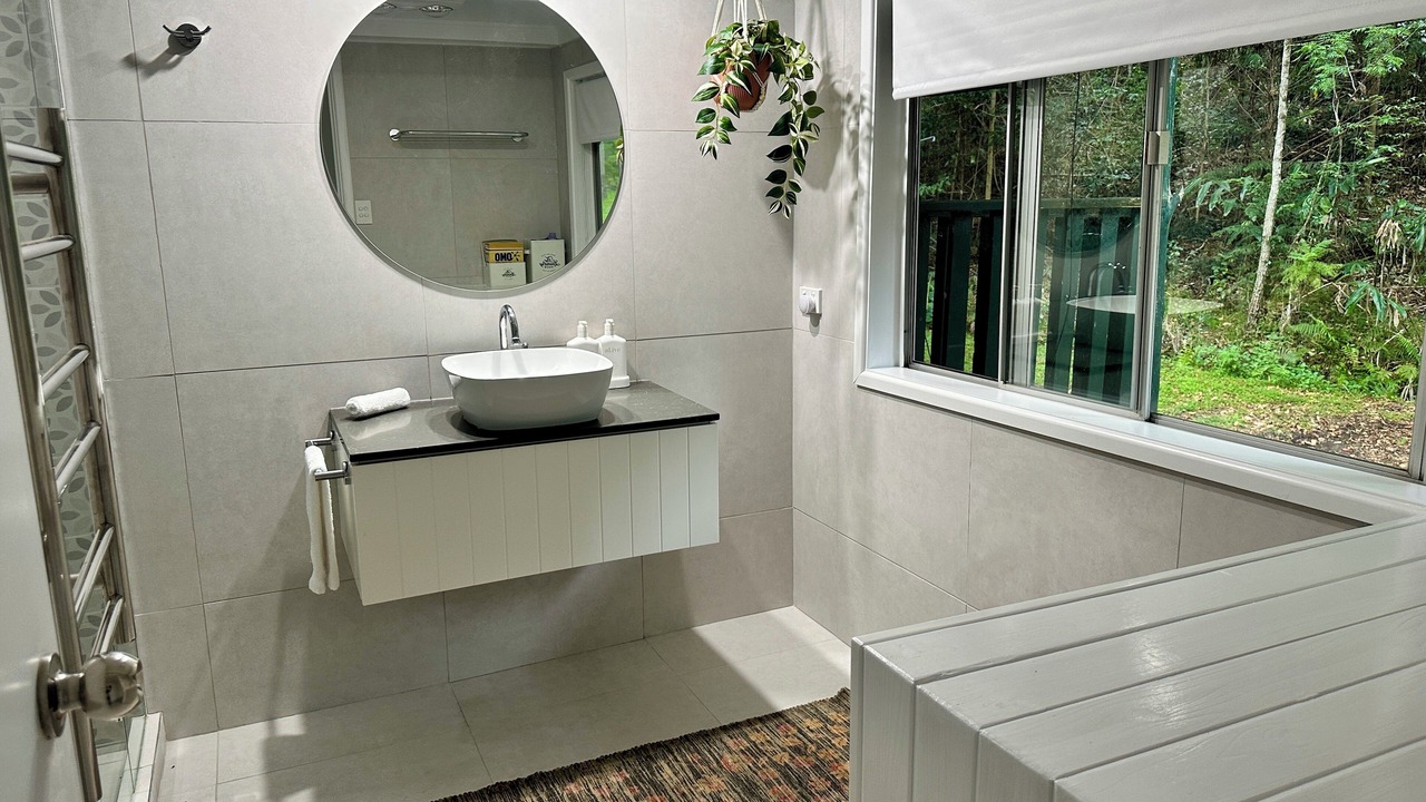 Photo of Bathroom in Lamington