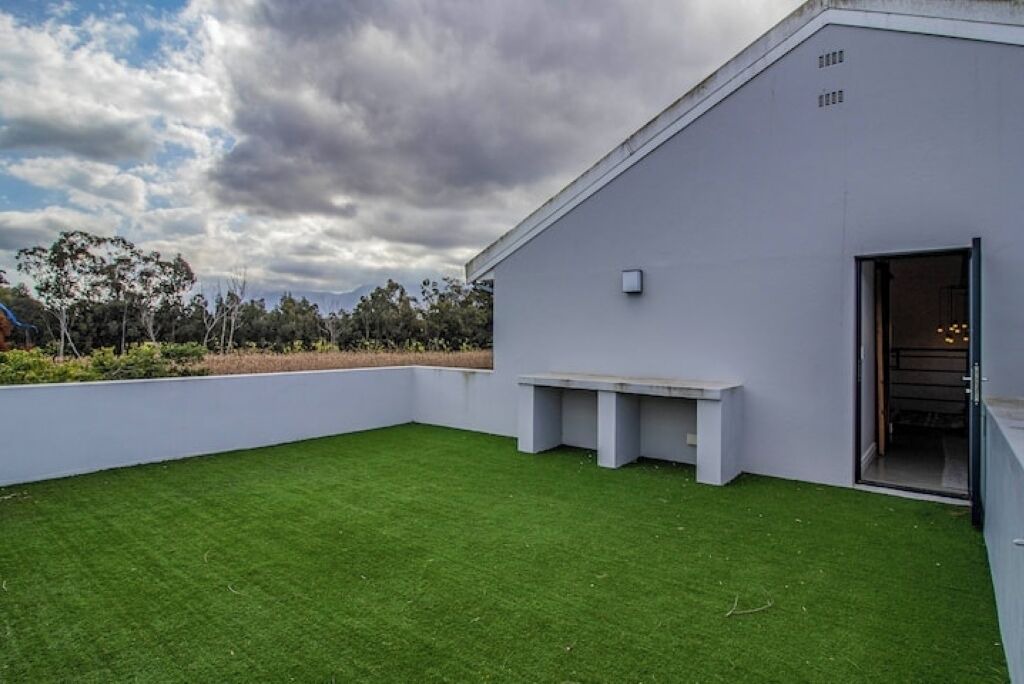 Photo of Patio Balcony in Stanford