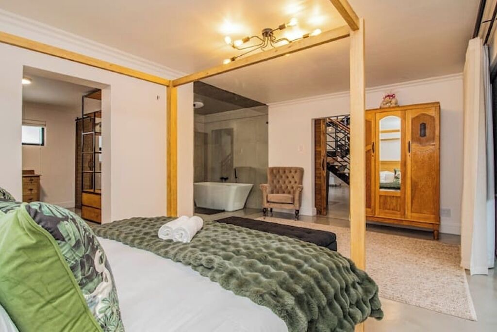 Photo of Bedroom in Stanford