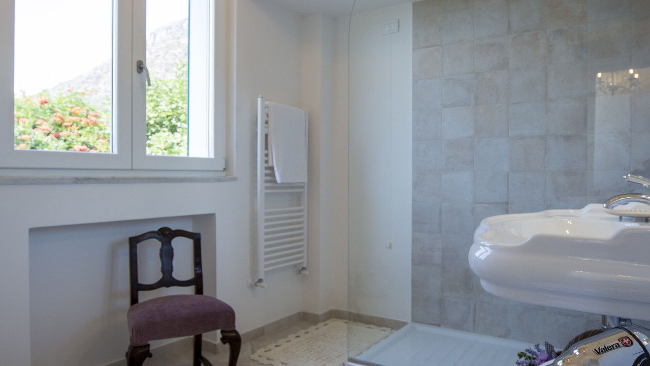 Photo of Bathroom in Meta