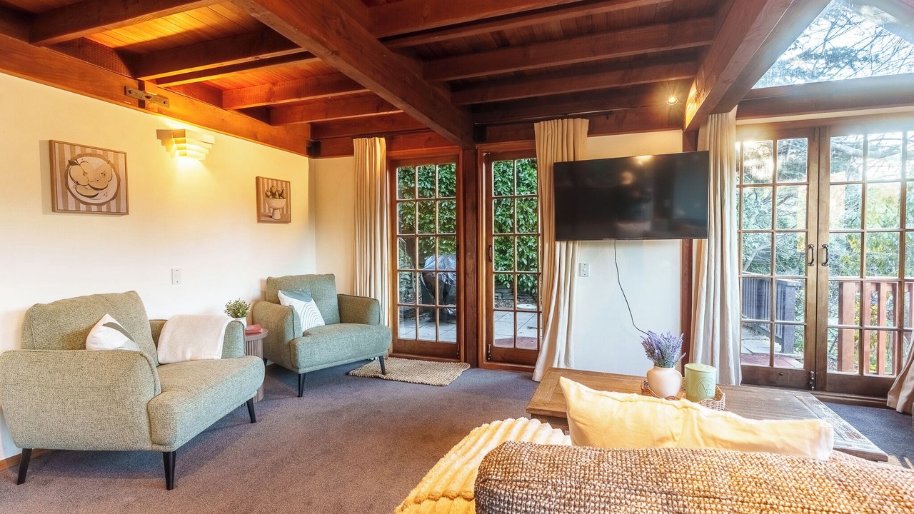 Photo of Livingroom in Arthur's Point