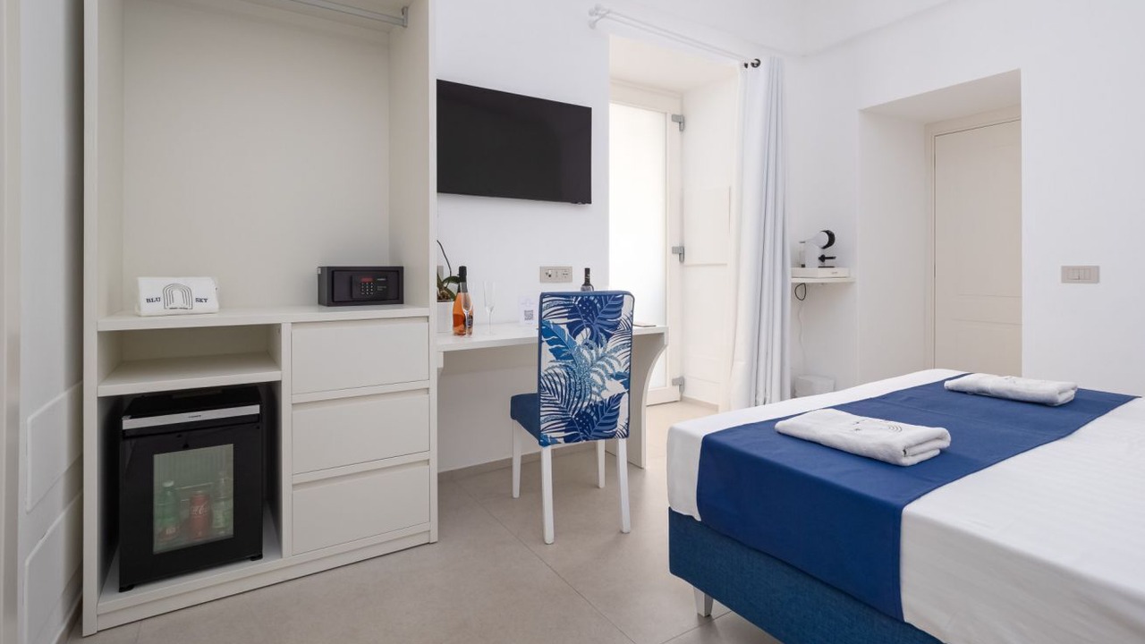 Photo of Bedroom in Meta