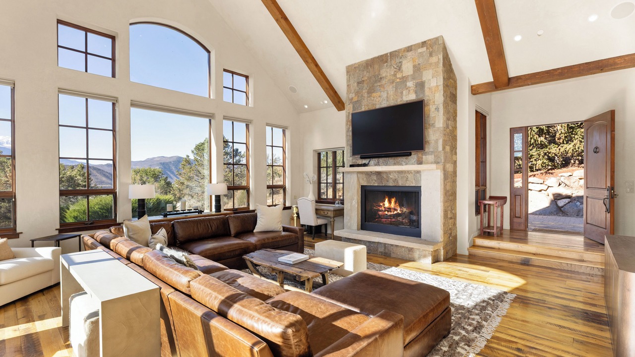 Photo of Livingroom in Basalt