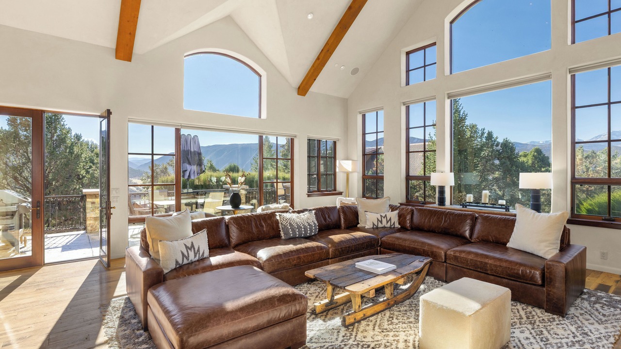 Photo of Livingroom in Basalt