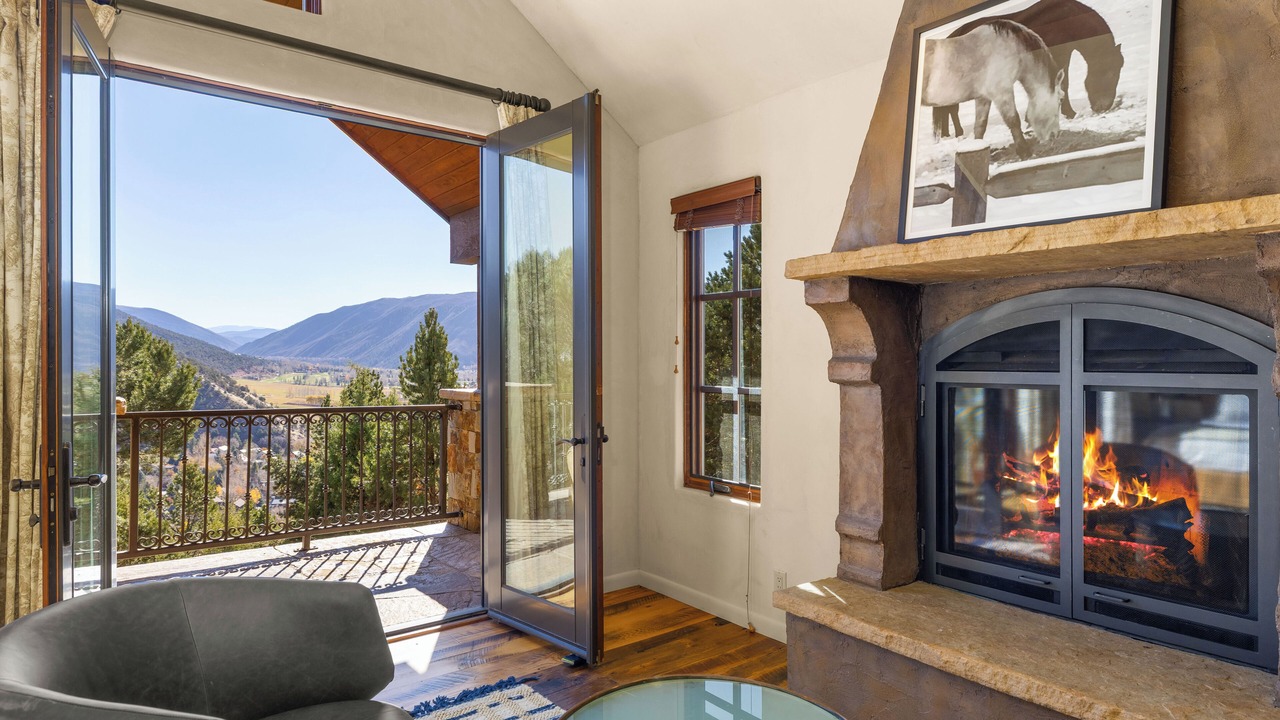 Photo of Livingroom in Basalt