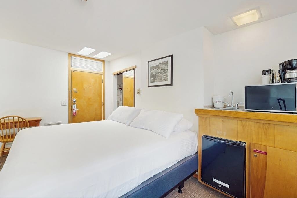 Photo of Bedroom in West End