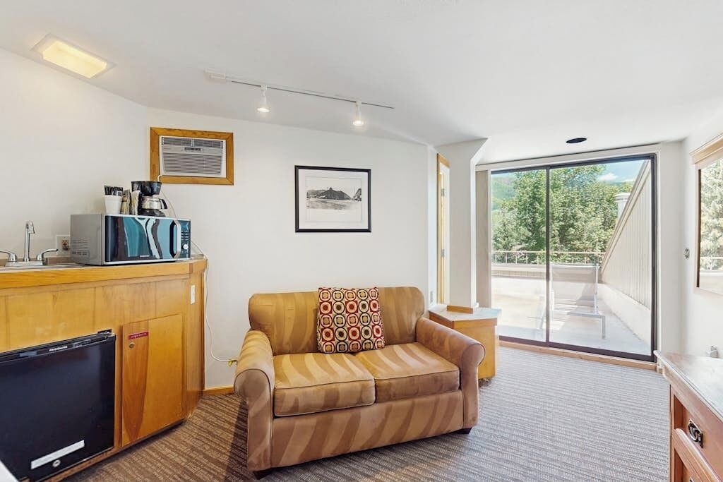 Photo of Livingroom in West End