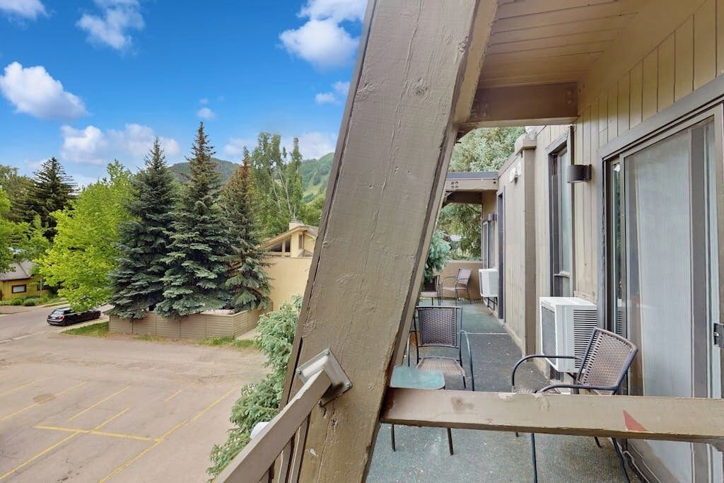 Photo of Outdoor in West End