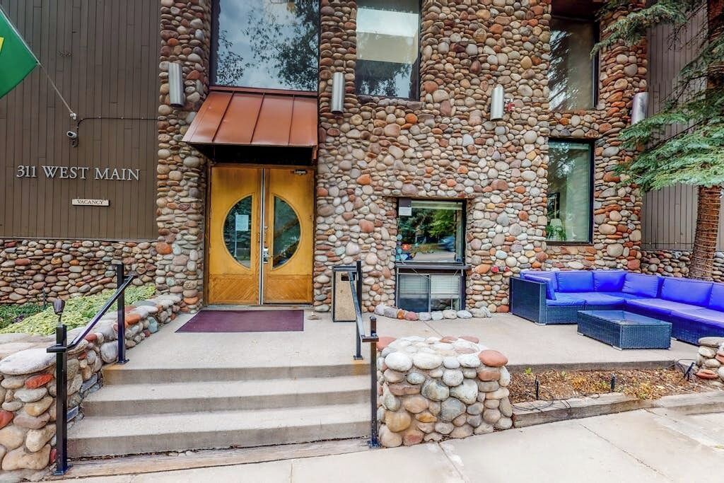 Photo of Outdoor in West End