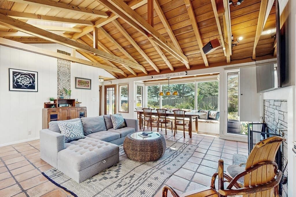 Photo of Livingroom in Northwest Carmel