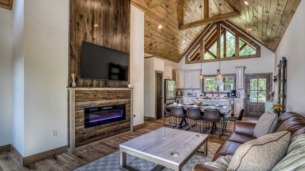 Photo of Livingroom in East Ellijay