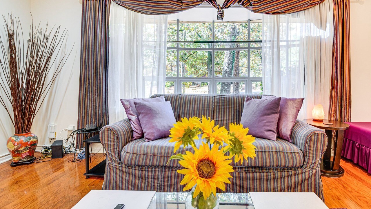 Photo of Livingroom in East Side