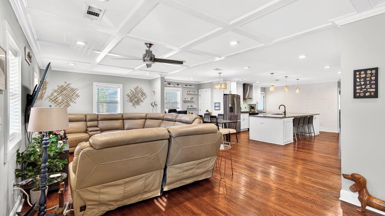 Photo of Livingroom in East Side