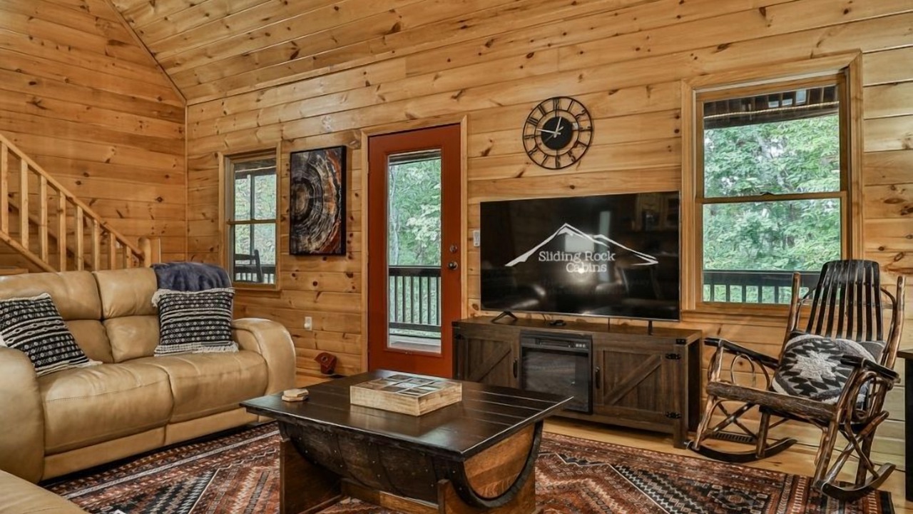 Photo of Livingroom in Eagle Mountain