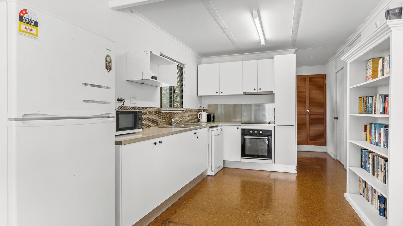 Photo of Kitchen in South Golden Beach