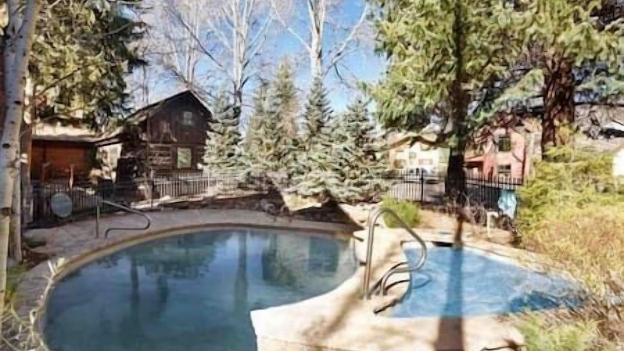 Photo of Outdoor in West End