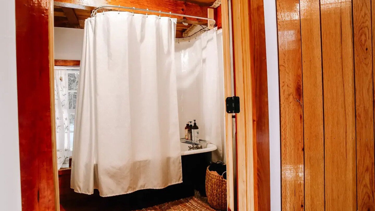 Photo of Bathroom in Nebo