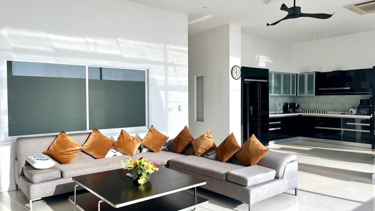 Photo of Livingroom in Karon