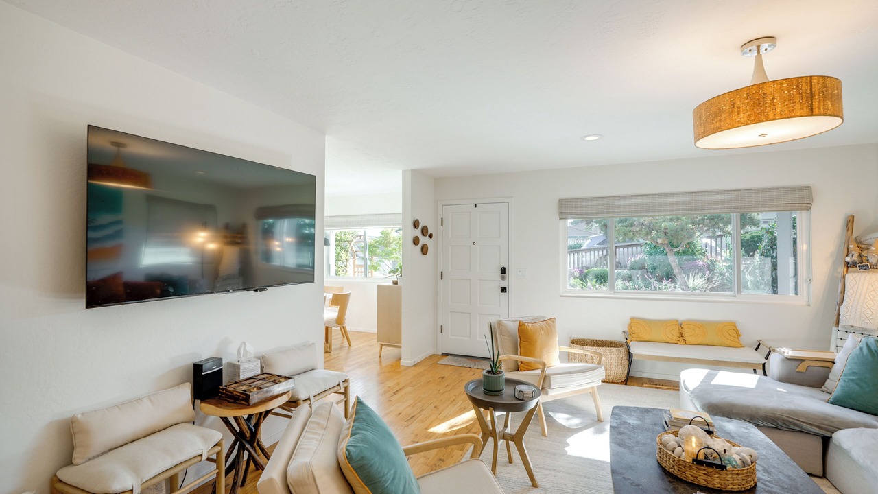 Photo of Livingroom in Mescal Corridor NW