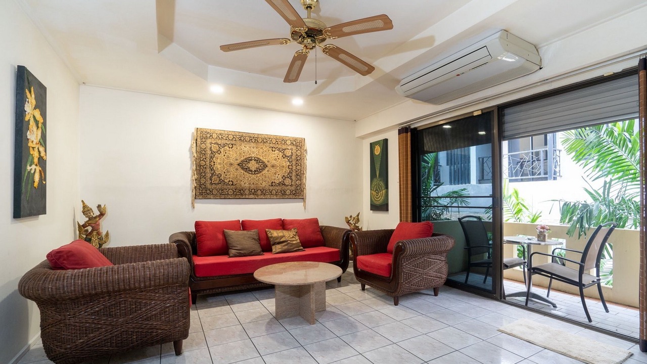 Photo of Livingroom in Nanai Road