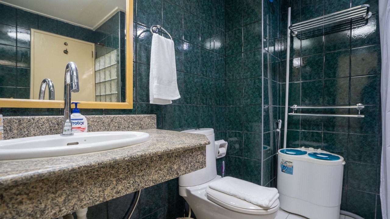 Photo of Bathroom in Nanai Road