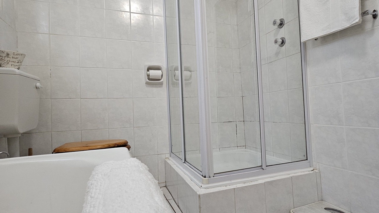 Photo of Bathroom in Linkside