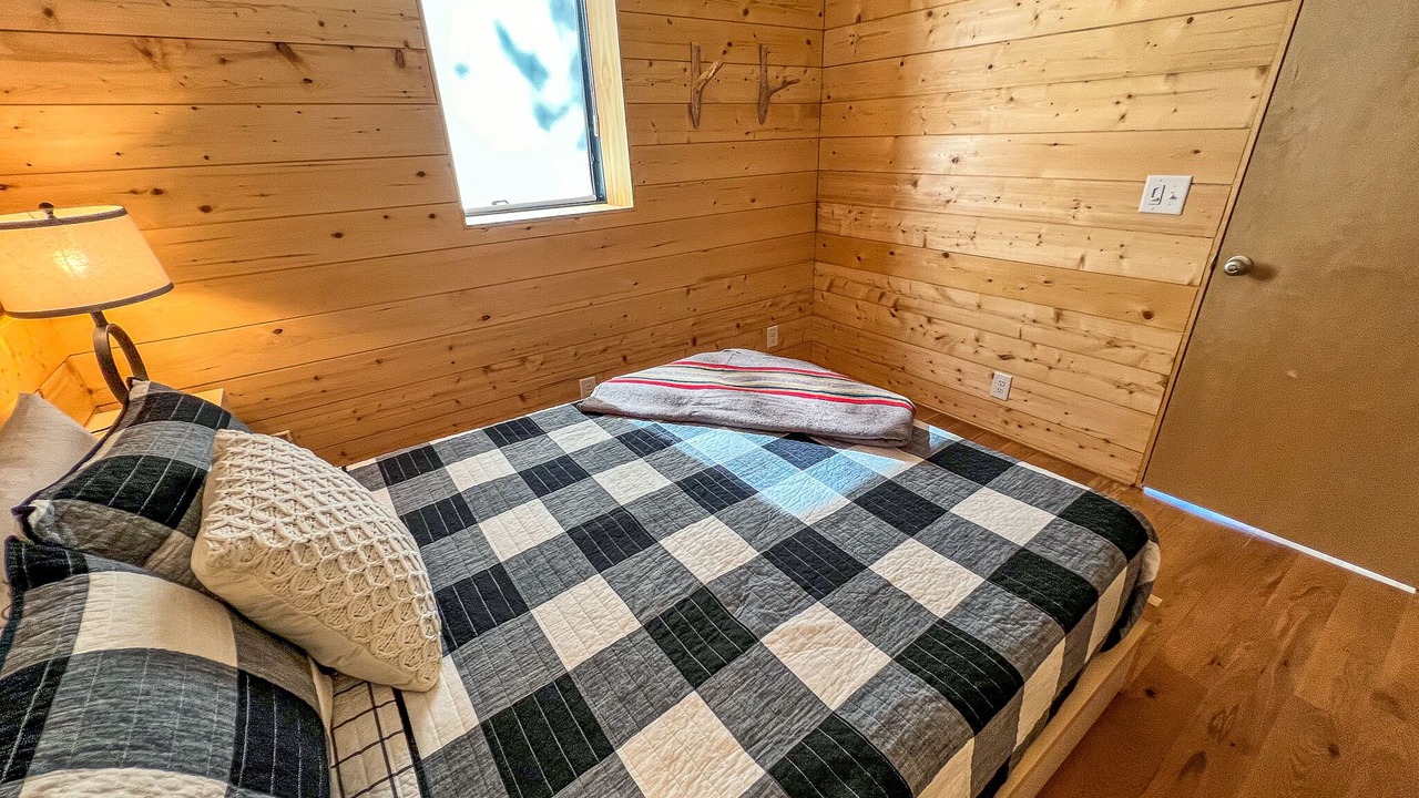 Photo of Bedroom in West Jefferson