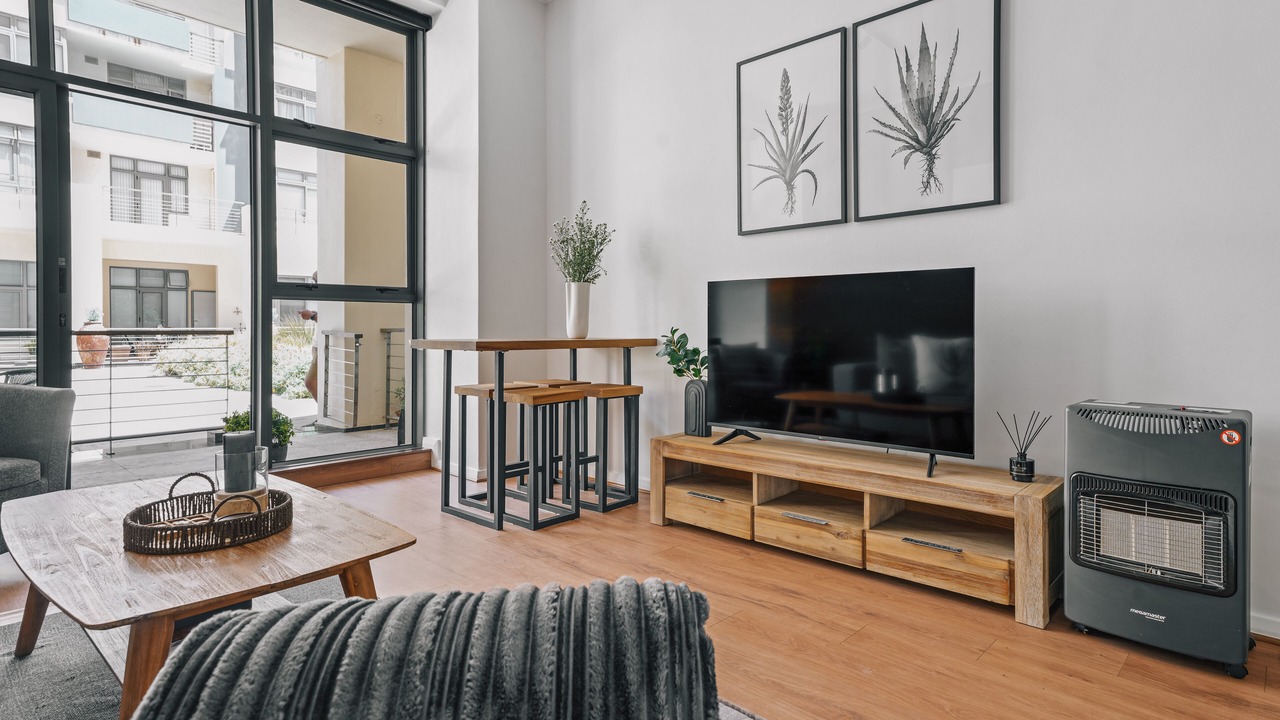 Photo of Livingroom in Redhill