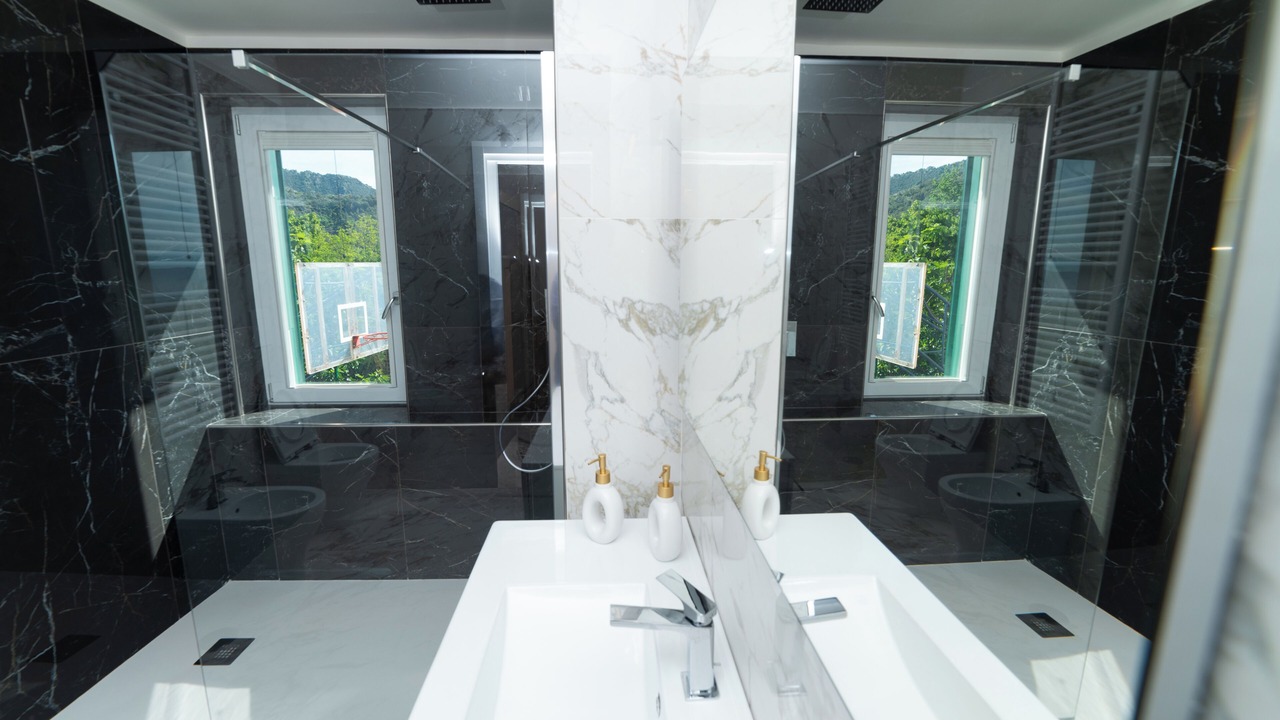 Photo of Bathroom in Marini