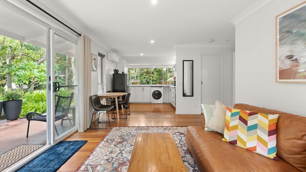 Photo of Livingroom in Suffolk Park