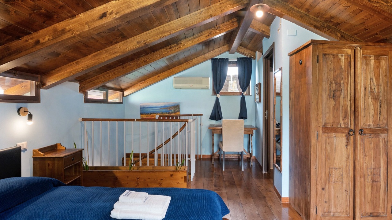 Photo of Bedroom in Meta