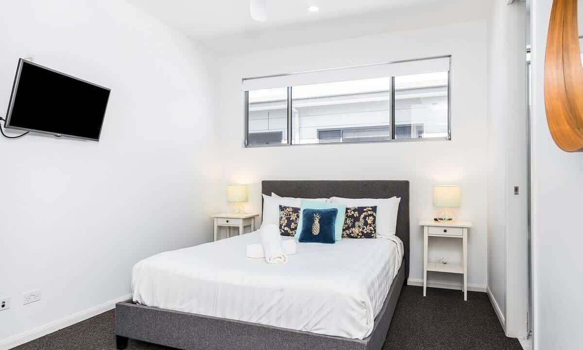 Photo of Bedroom in Broadbeach Waters