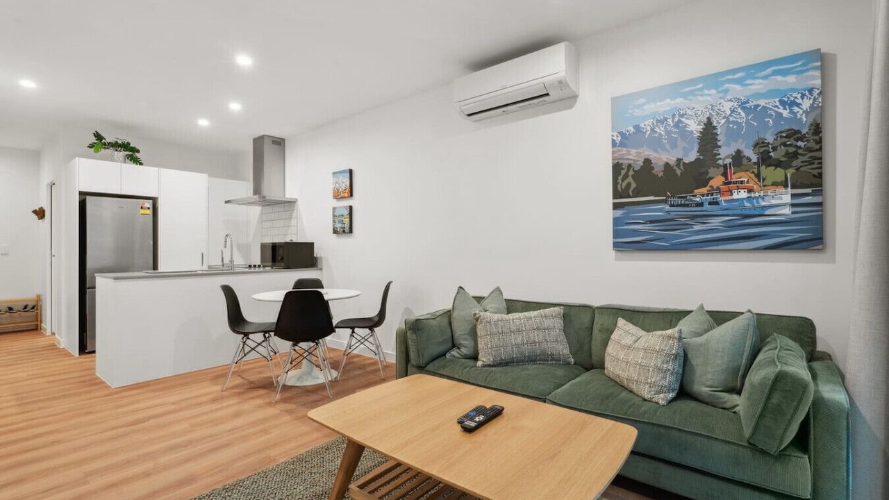 Photo of Livingroom in Arthur's Point