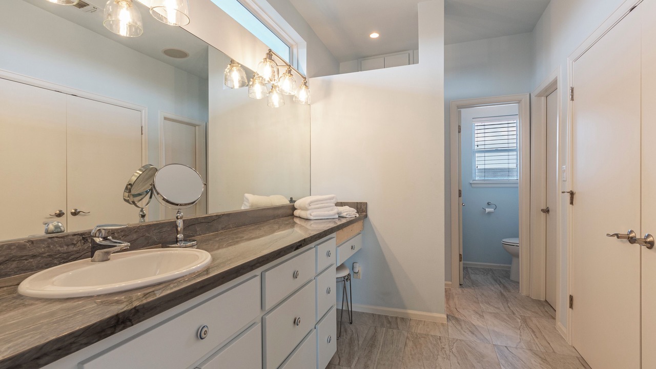 Photo of Others in Dickinson