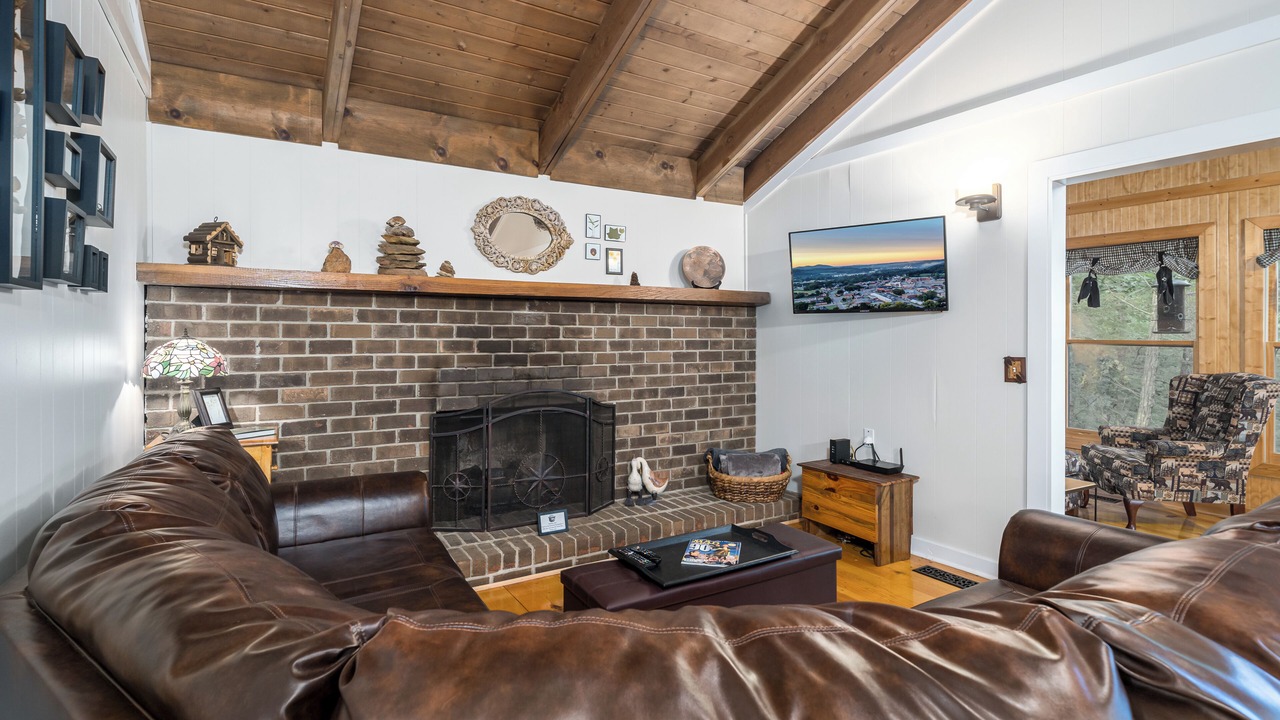 Photo of Livingroom in Walnut Mountain