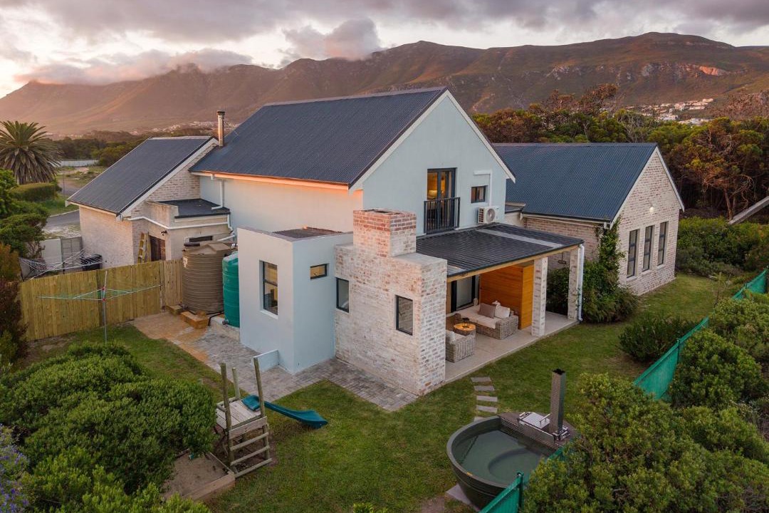 Photo of Others in Sandbaai